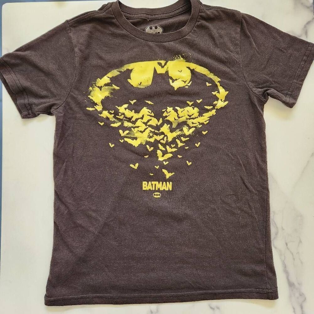 Batman boys short sleeve casual t-shirt medium charcoal gray neon green print